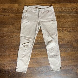 GAP Skinny Mini Cropped Khakis Size 4